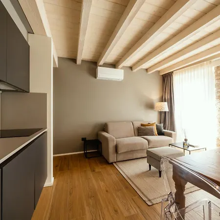 Il Vicolo Apartments Il Corso